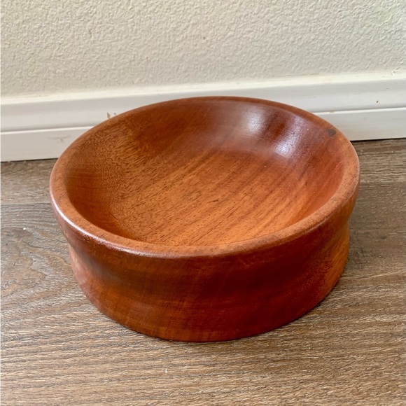 Mid century hand turned teak serving bowl - Picture 1 of 9